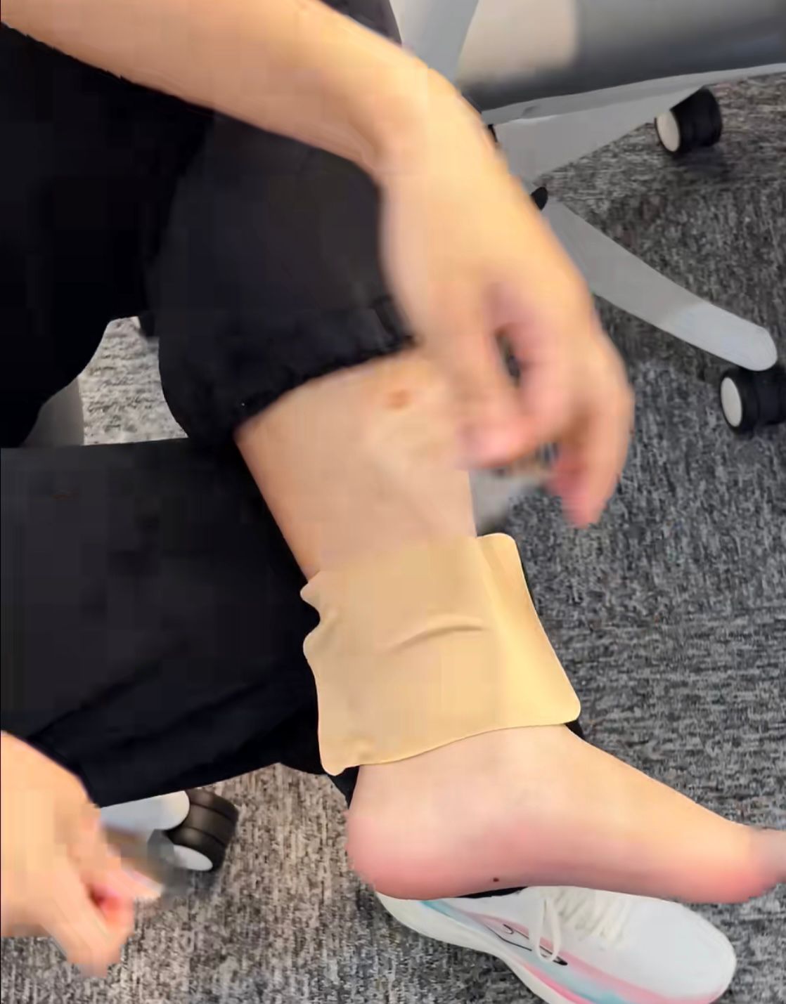 ADHESIVES FOR IMMEDIATE PAIN RELIEF